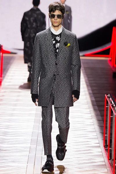 Look 47